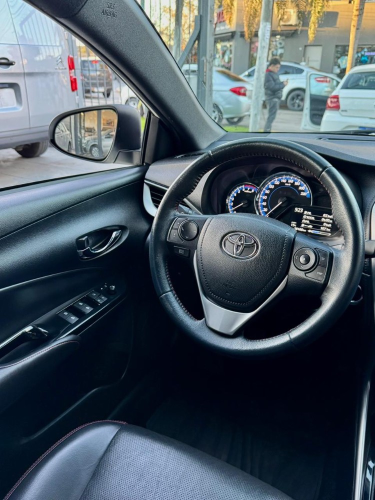 Toyota Yaris S — foto 15